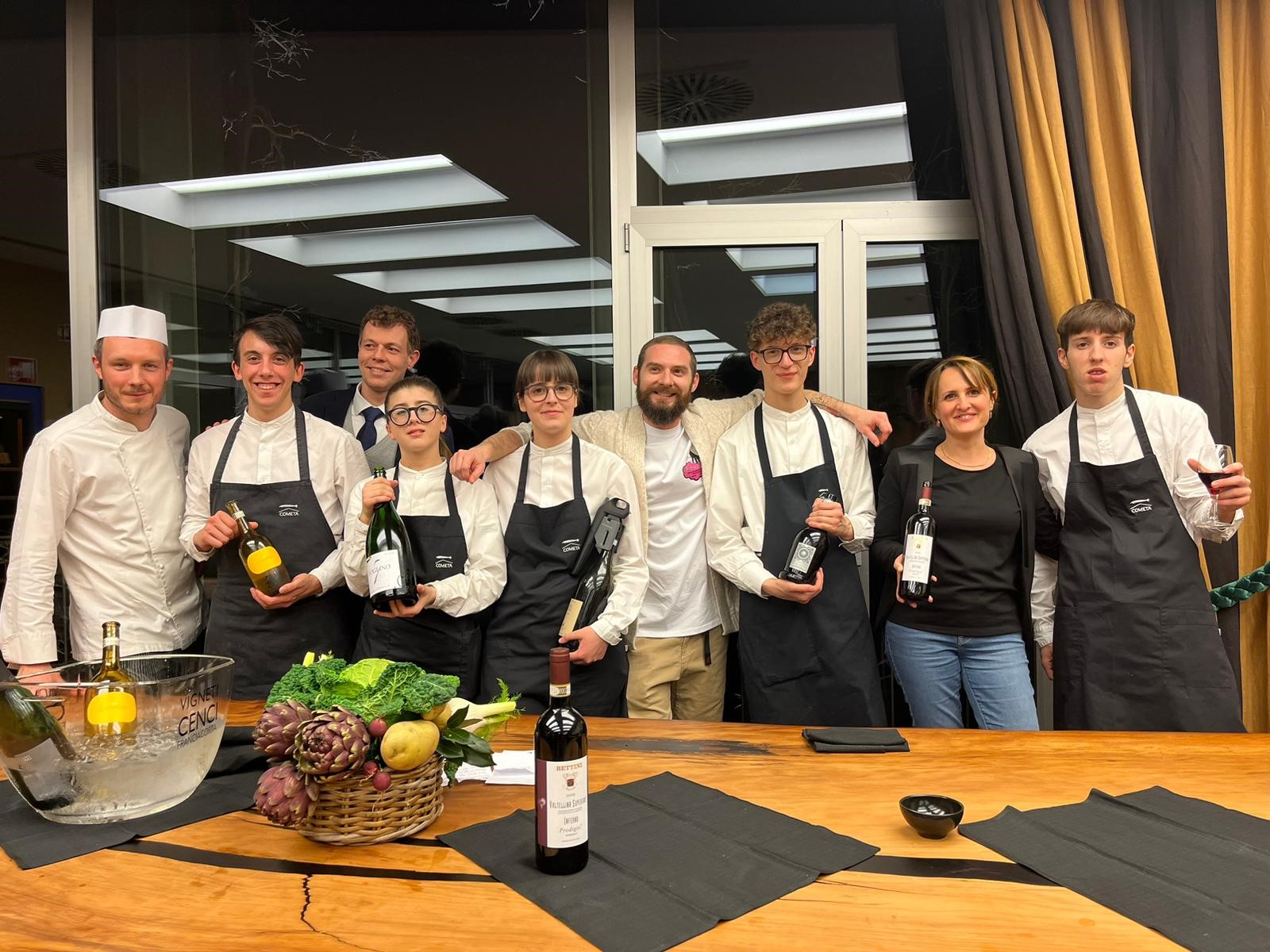 “IO BRILLO”: TRE SERATE TRA VINO E BUON CIBO CON GLI STUDENTI DI COMETA PROTAGONISTI 2 Cometa - “IO BRILLO”: TRE SERATE TRA VINO E BUON CIBO CON GLI STUDENTI DI COMETA PROTAGONISTI 1
