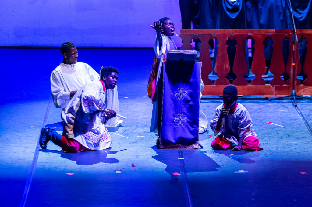 COMETACT AL TEATRO SOCIALE – SODDISFAZIONE E FELICITÀ SUL PALCO 30 Cometa - COMETACT AL TEATRO SOCIALE – SODDISFAZIONE E FELICITÀ SUL PALCO 29