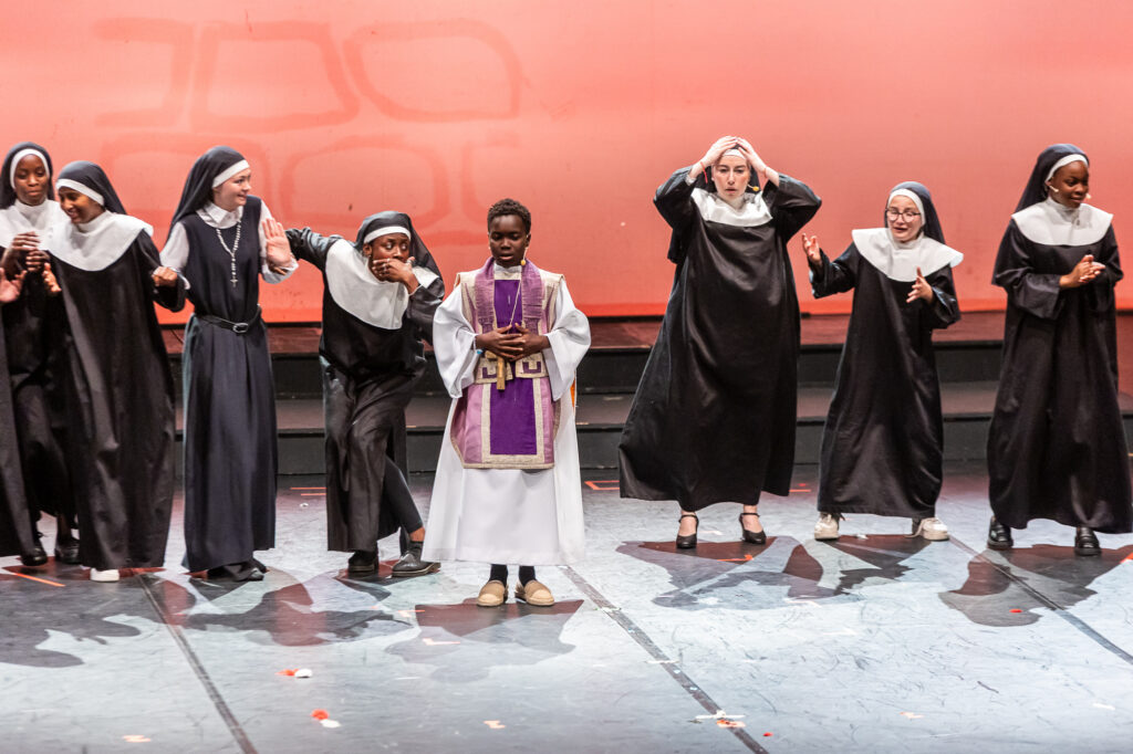 COMETACT AL TEATRO SOCIALE – SODDISFAZIONE E FELICITÀ SUL PALCO 2 Cometa - COMETACT AL TEATRO SOCIALE – SODDISFAZIONE E FELICITÀ SUL PALCO 1