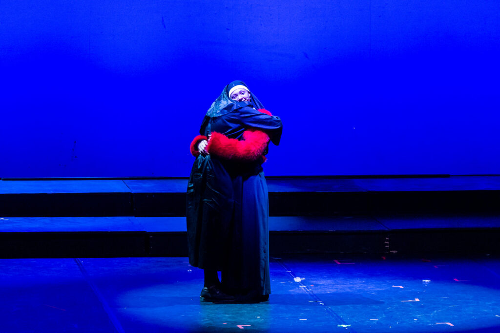 COMETACT AL TEATRO SOCIALE – SODDISFAZIONE E FELICITÀ SUL PALCO 22 Cometa - COMETACT AL TEATRO SOCIALE – SODDISFAZIONE E FELICITÀ SUL PALCO 21