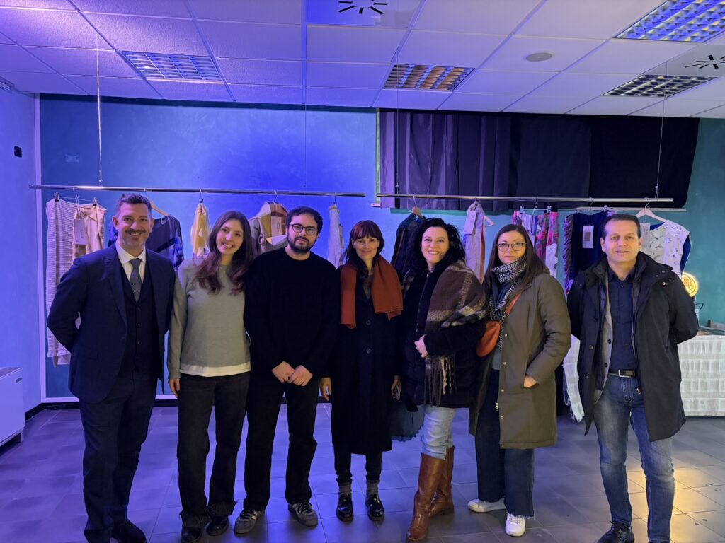 Quando il saper fare italiano incontra visioni da Nord a Sud: la visita della designer Damiana Spoto a Como 8 Cometa - Quando il saper fare italiano incontra visioni da Nord a Sud: la visita della designer Damiana Spoto a Como 7