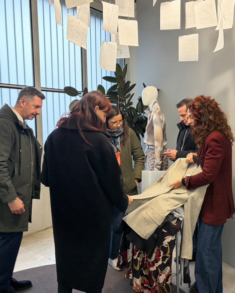 Quando il saper fare italiano incontra visioni da Nord a Sud: la visita della designer Damiana Spoto a Como 10 Cometa - Quando il saper fare italiano incontra visioni da Nord a Sud: la visita della designer Damiana Spoto a Como 9