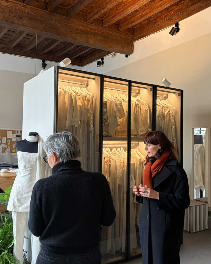 Quando il saper fare italiano incontra visioni da Nord a Sud: la visita della designer Damiana Spoto a Como 14 Cometa - Quando il saper fare italiano incontra visioni da Nord a Sud: la visita della designer Damiana Spoto a Como 13