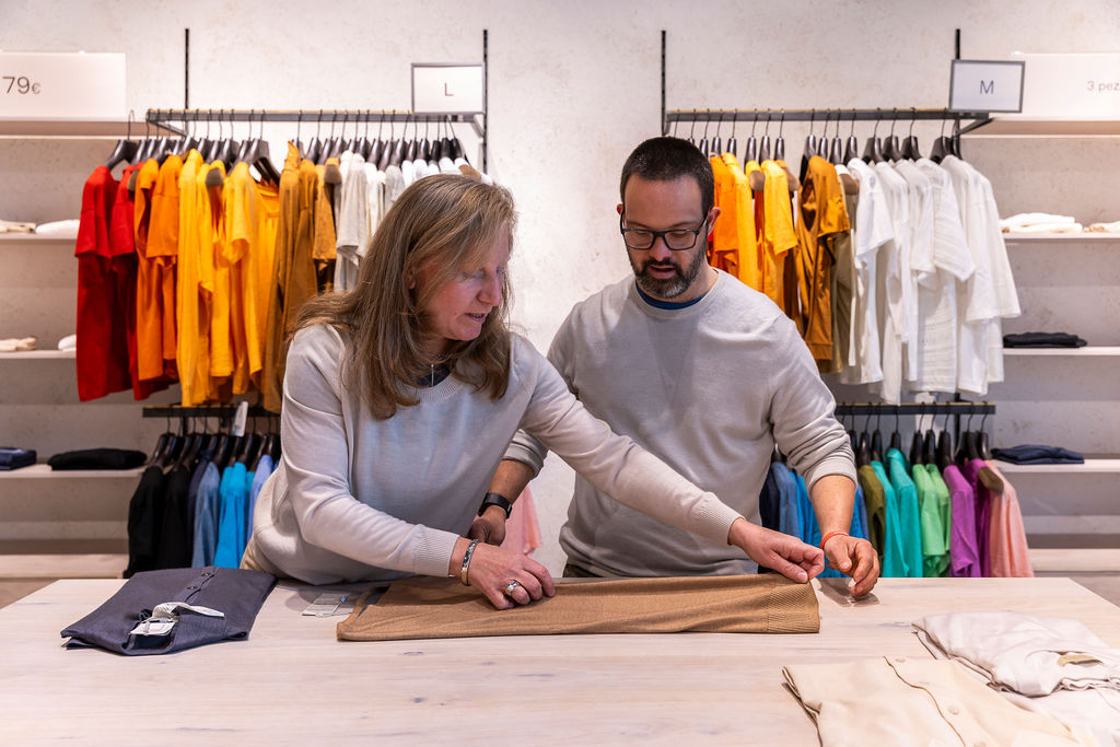 Cometa - in·store - Falconeri 1